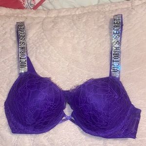 Victoria’s Secret
Bombshell Add-2-Cups Lace Shine Strap Push-Up Bra